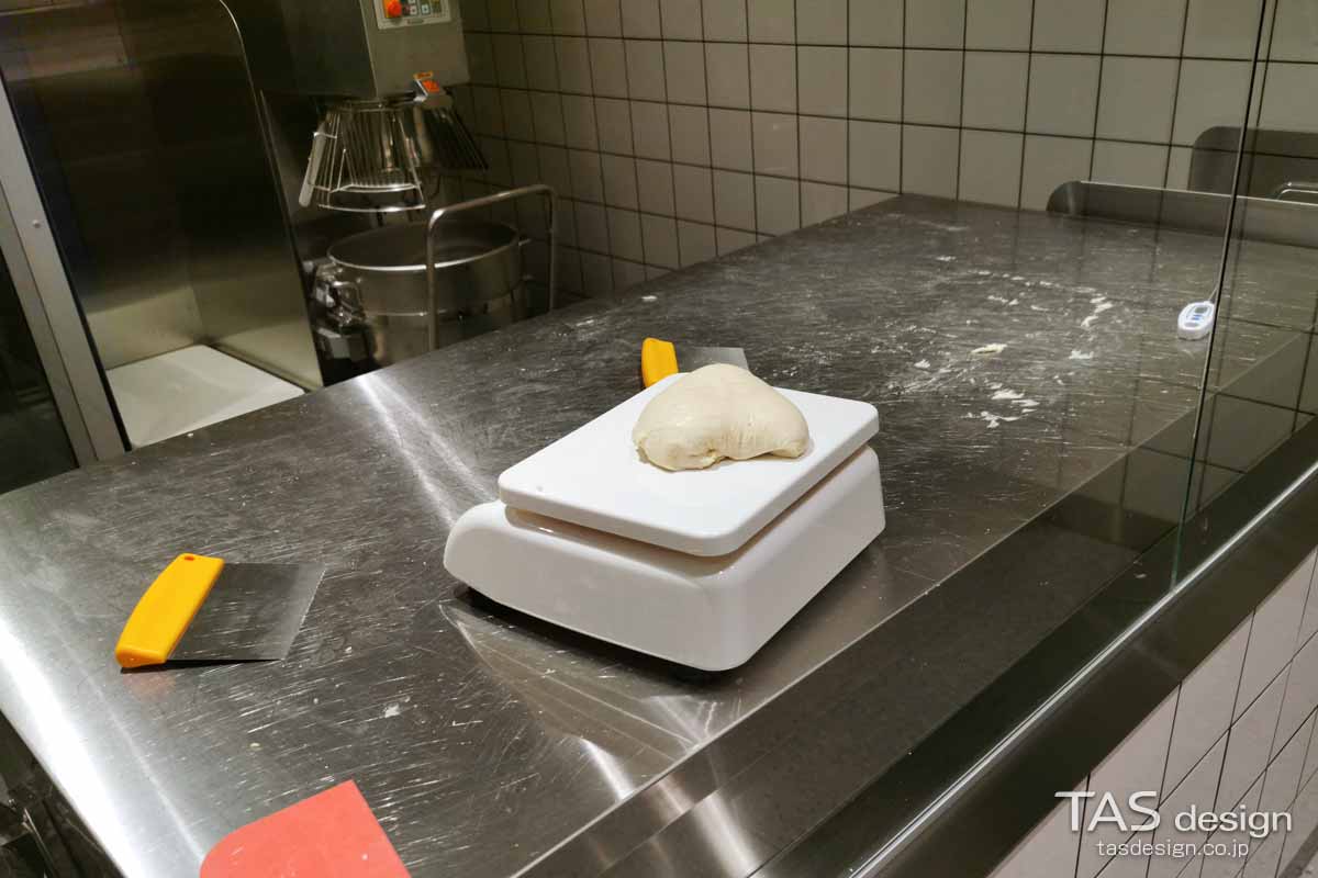 ピザ生地の生成