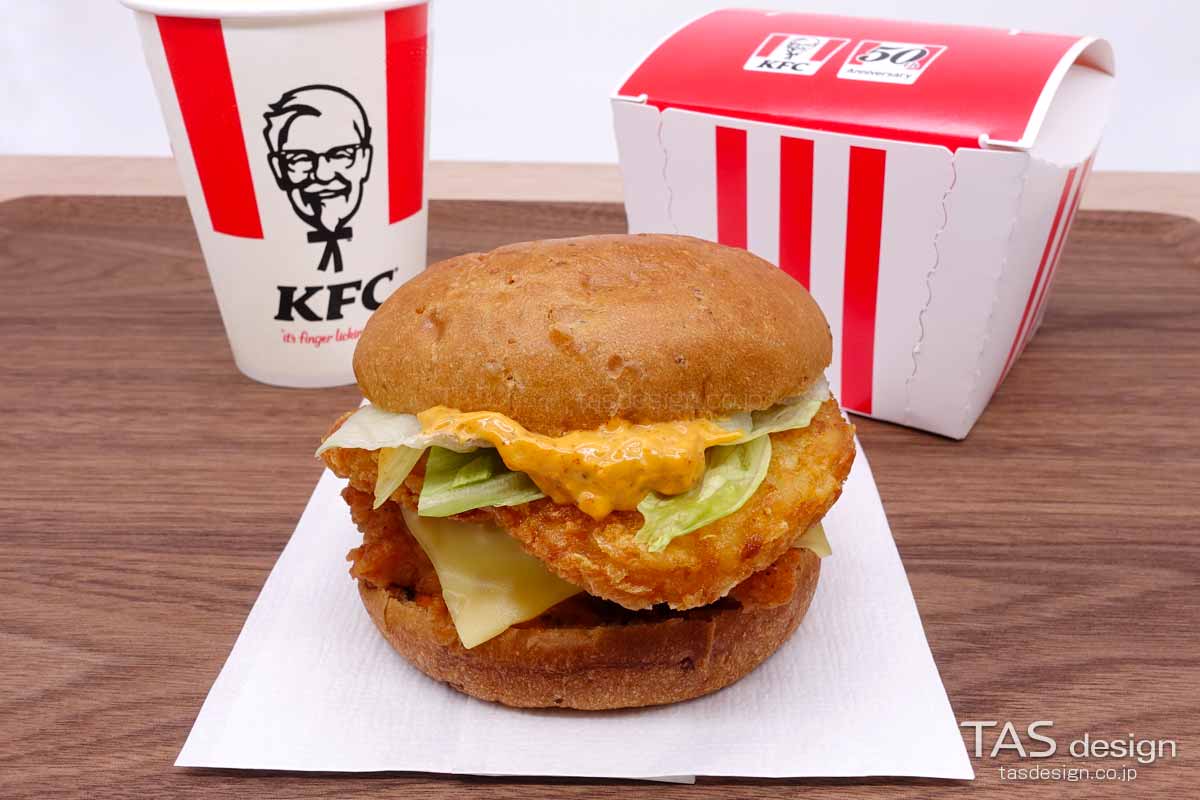 ボリューム満点の『デラックスチキンフィレサンド』