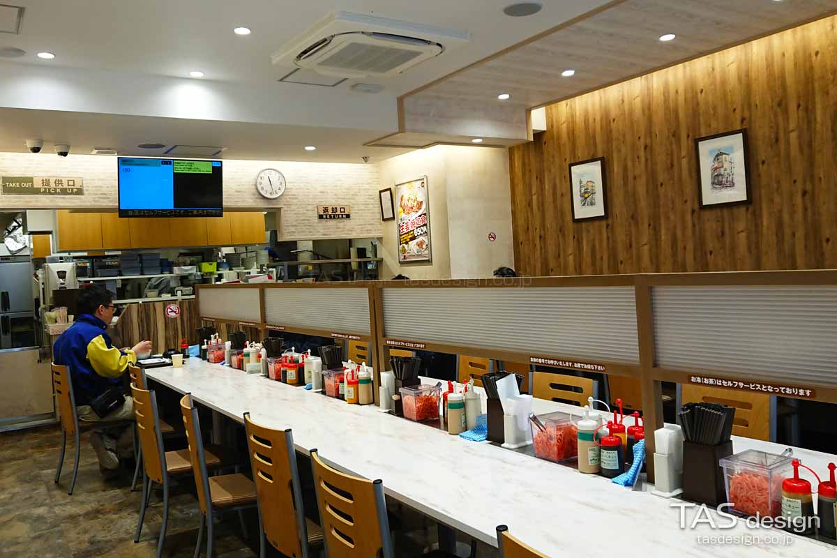 西新宿タワー60店の店内