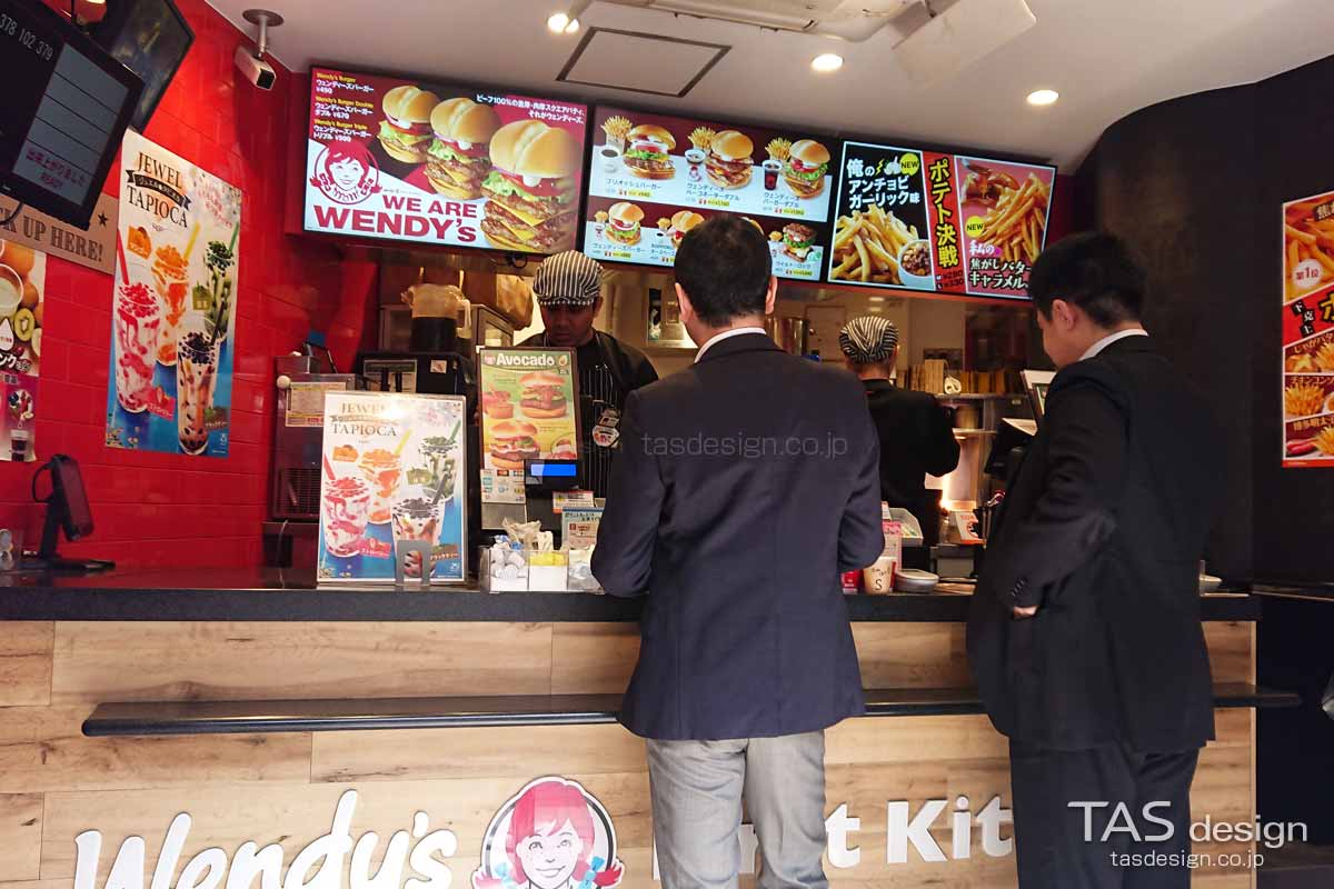 ウェンディーズ 新宿南口店のカウンター